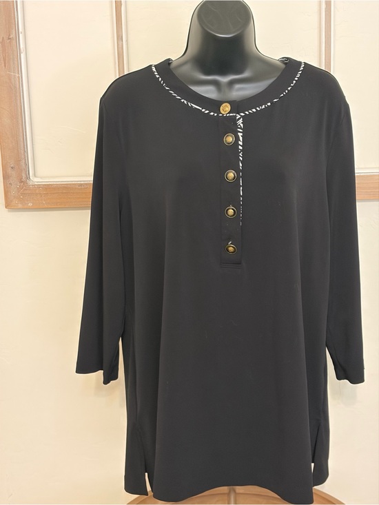 Dana Buchman Tops - Dana Buchman Women’s XL Black Tunic Top Zebra Trim Gold Buttons